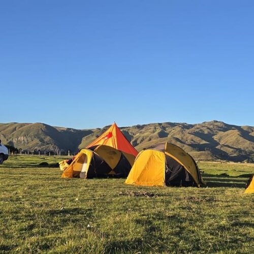 campamento durante nimi trekking huayhuash 8 dias
