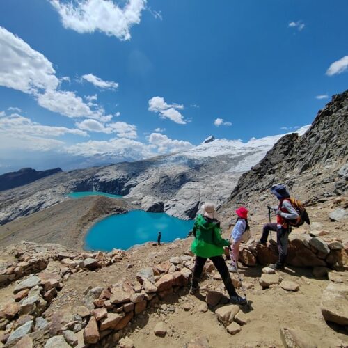 Paisaje panorámico de la Cordillera Blanca desde el Paso del Zorro