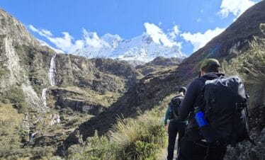 Laguna 69 hike from Huaraz with turquoise alpine lake