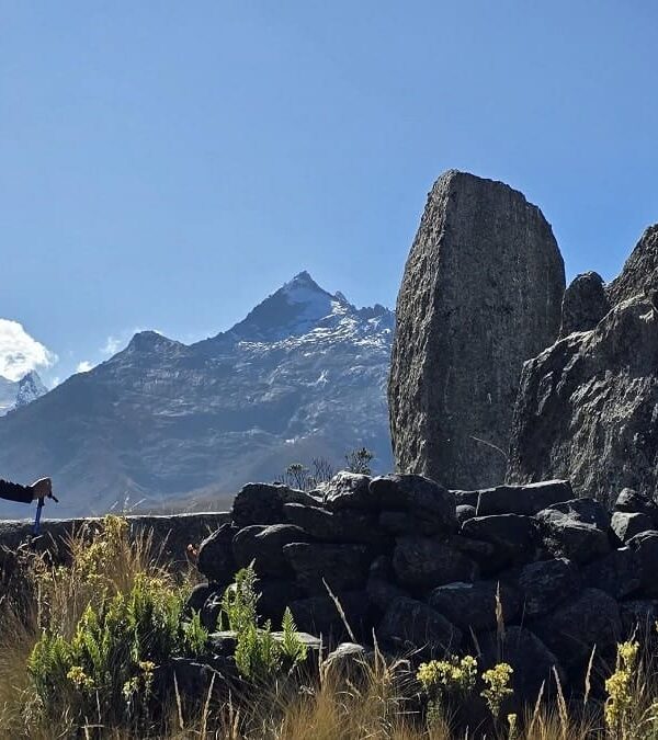 dos wankas viewpoint cordillera blanca mountains