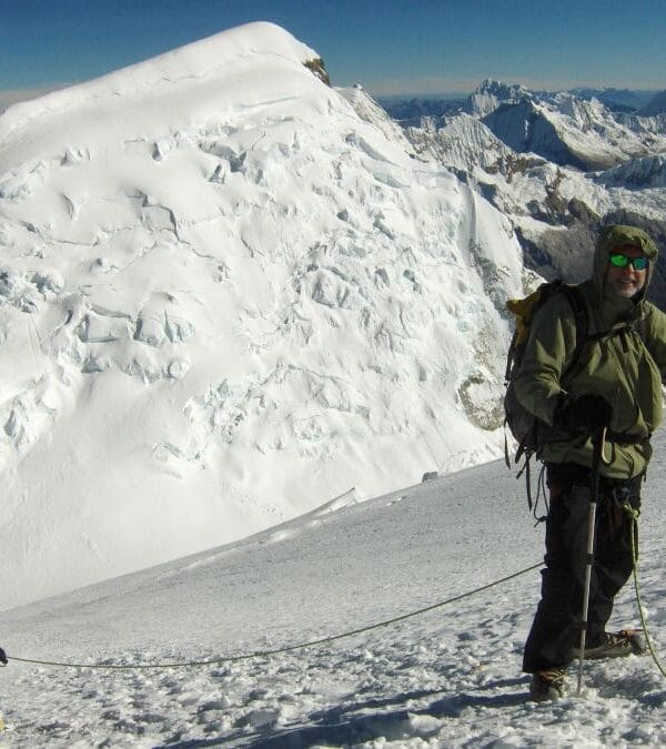 Huascaran Climbing Expedition in Peru with climbers approaching the Cordillera Blanca glacier