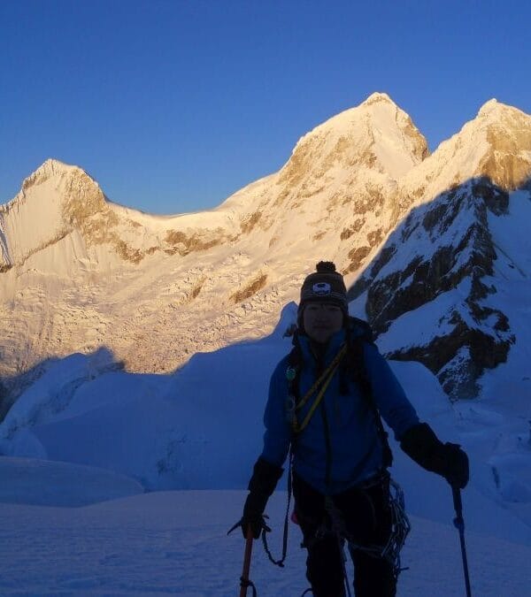 Mountaineers crossing the glacier during a Pisco climbing expedition in Peru