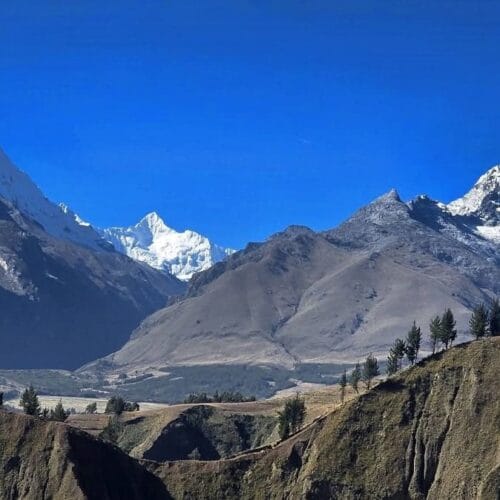 Rataquenua viewpoint overlooking Huaraz and the Andes